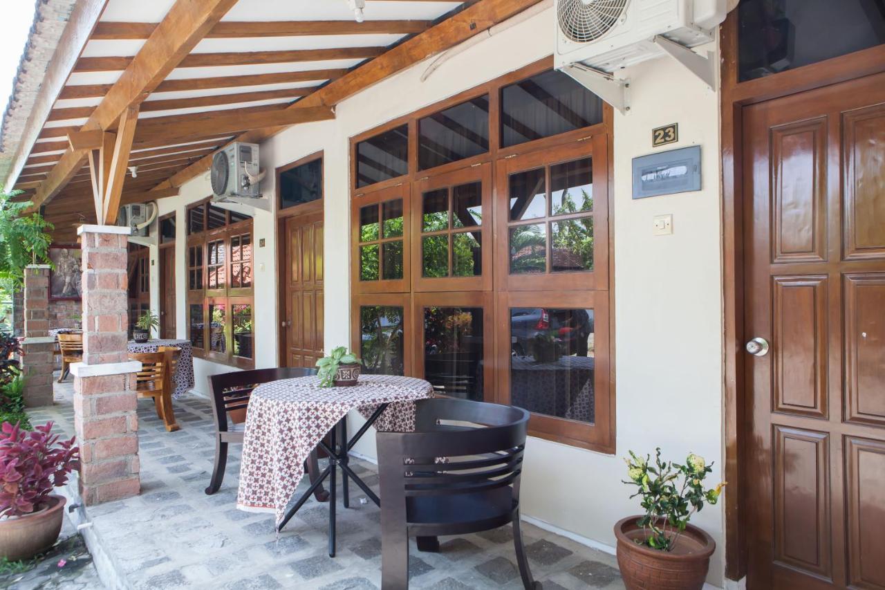 Reddoorz Plus Near Mall Roxy Banyuwangi Баньюванги Экстерьер фото